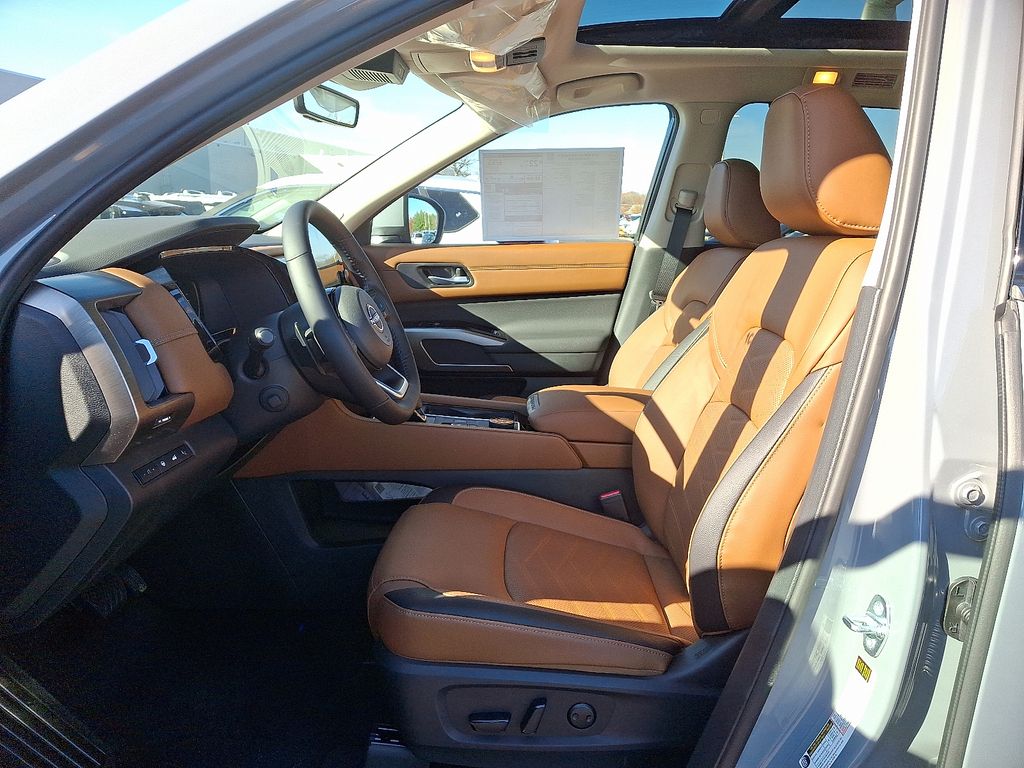 Thumbnail: 2025 Nissan Pathfinder - 7