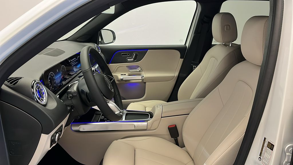 2025 Mercedes-Benz GLB 250 12