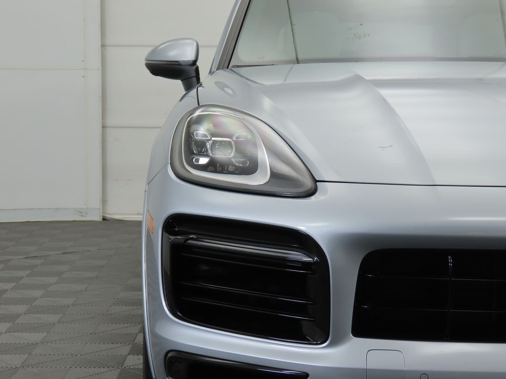 2023 Porsche Cayenne E-Hybrid 10