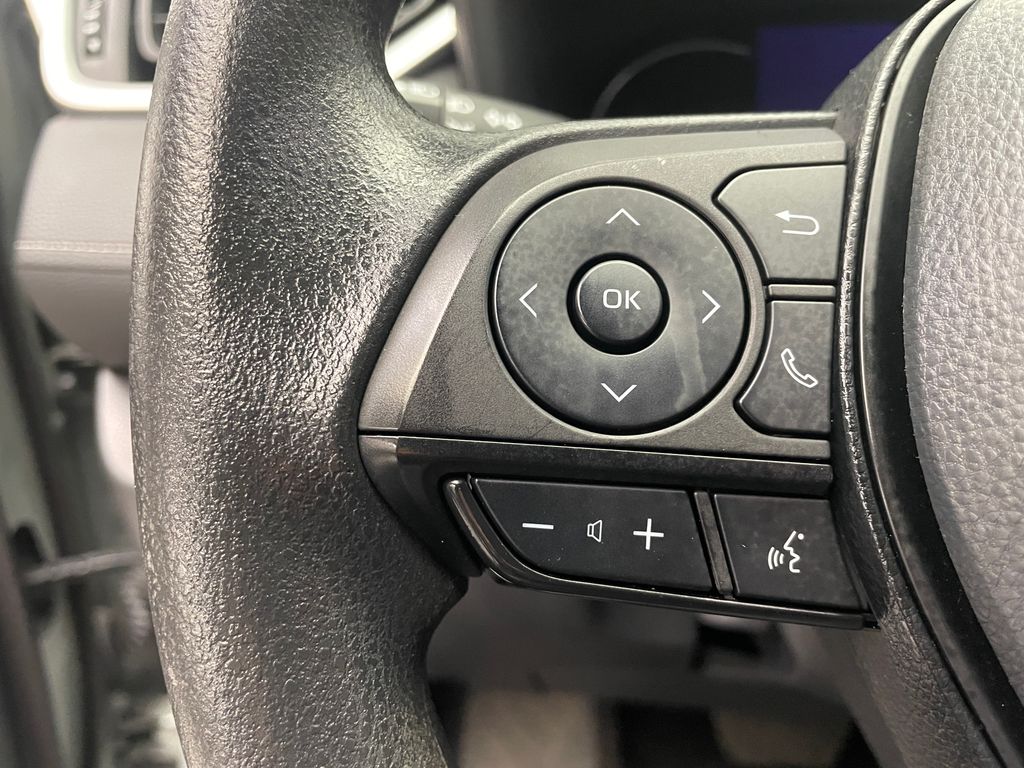 2023 Toyota RAV4 XLE 22