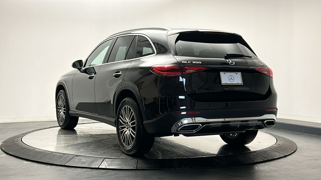 2025 Mercedes-Benz GLC 300 5