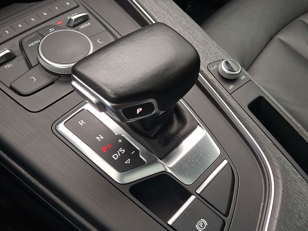 Thumbnail: 2017 Audi A4 - 15