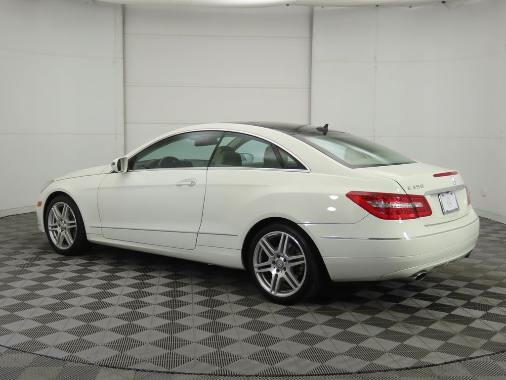 Thumbnail: 2010 Mercedes-Benz E-Class - 7