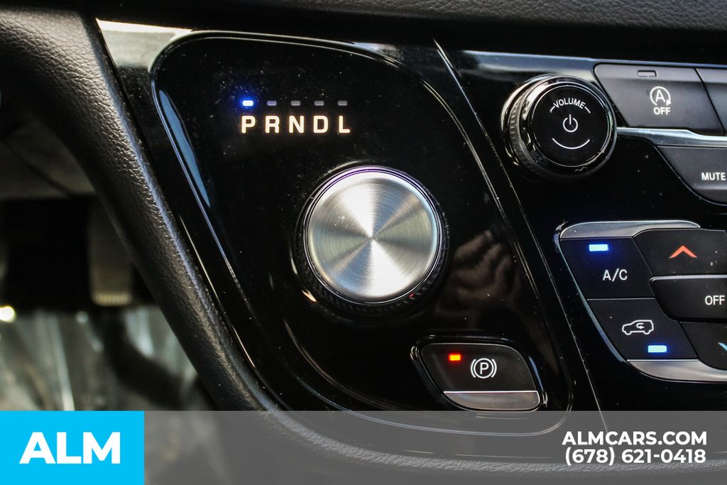 Used 2019 White Chrysler Touring Plus image 37