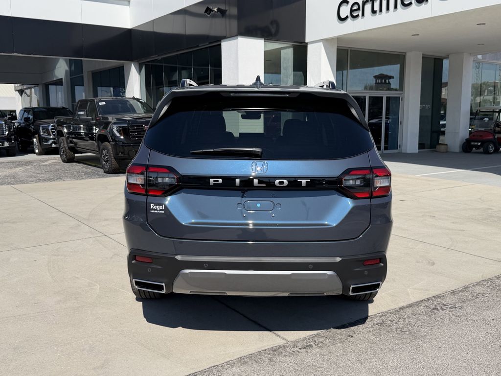 new 2026 Honda Pilot car, priced at $44,107