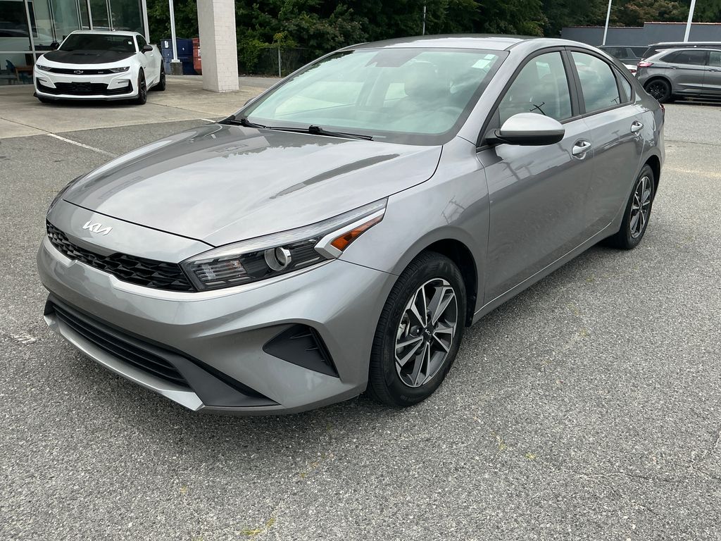 Steel Gray 2024 Kia Forte LXS FWD Sedan Front-Wheel Drive Continuously Variable Transmission