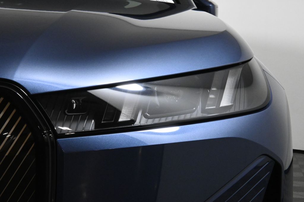 Thumbnail: 2026 BMW iX - 11