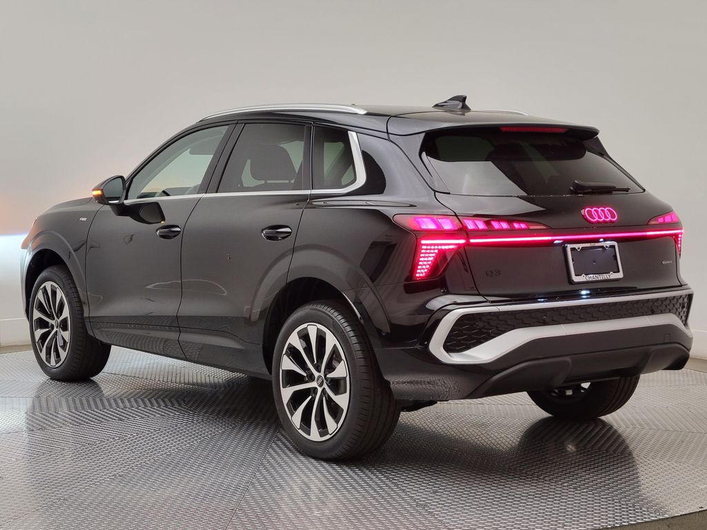 Thumbnail: 2026 Audi Q3 - 5