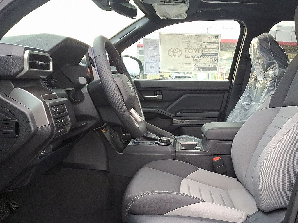 2025 Toyota Tacoma TRD Off-Road 6
