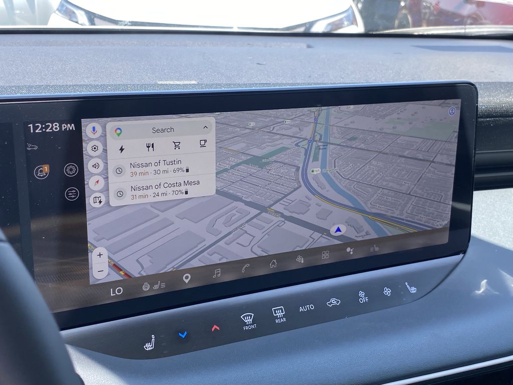 2026 Nissan LEAF Platinum+ - Photo 12