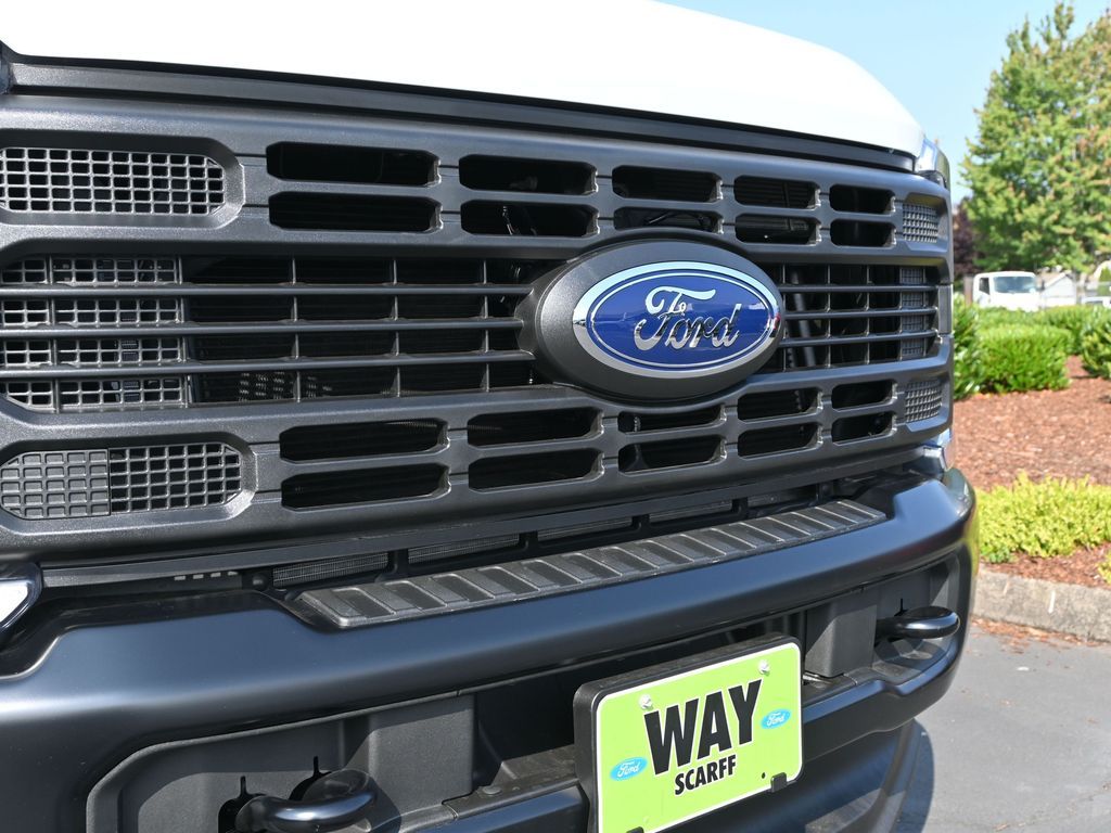 2026 Ford Super Duty F-350 DRW XL