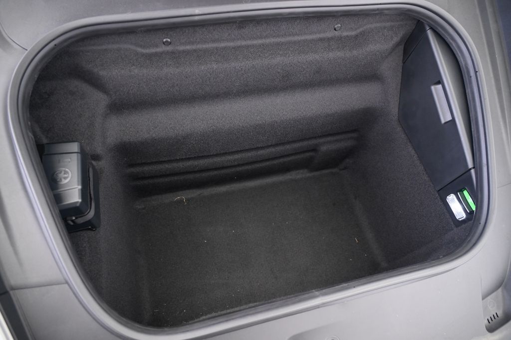 Thumbnail: 2026 Porsche 911 - 18