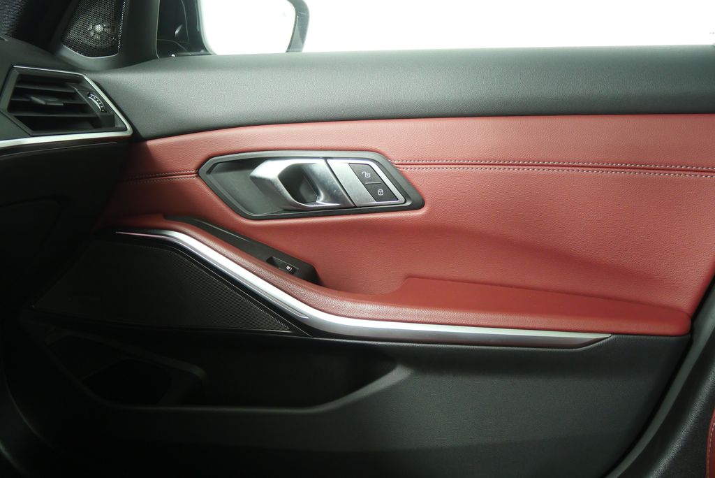 Thumbnail: 2023 BMW 3 Series - 26