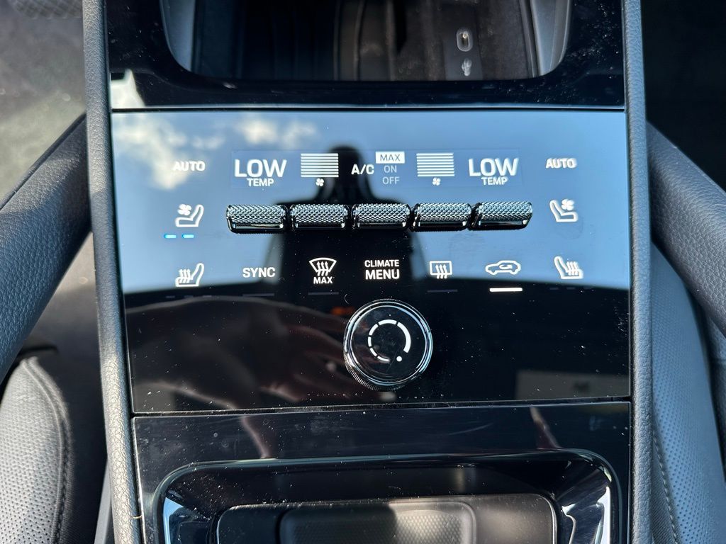 Thumbnail: 2026 Porsche Cayenne - 26