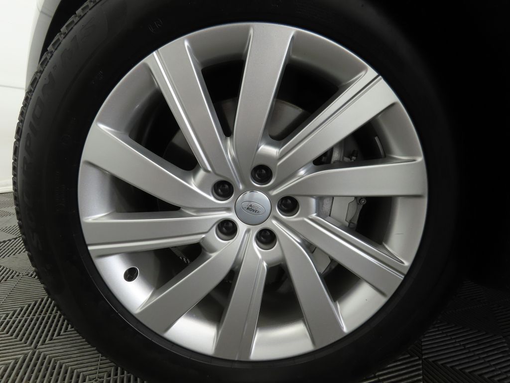 Thumbnail: 2025 Land Rover Range Rover - 29