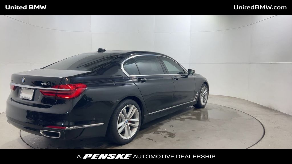 Thumbnail: 2016 BMW 7 Series - 8