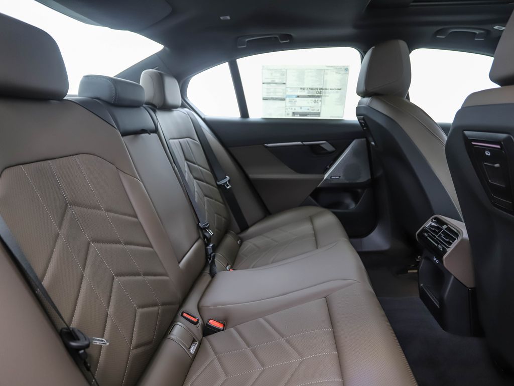 2026 BMW 5 Series 530i xDrive 26