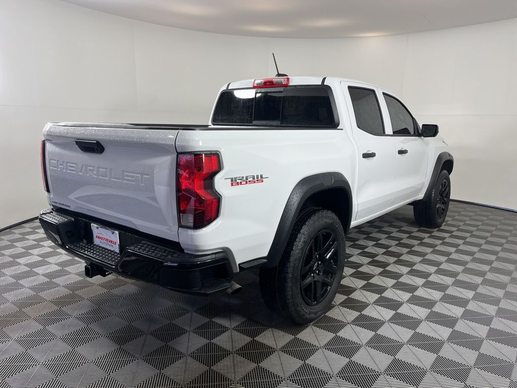 Thumbnail: 2024 Chevrolet Colorado - 5