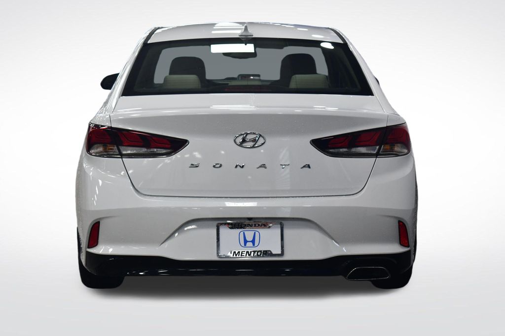 Thumbnail: 2019 Hyundai Sonata - 4