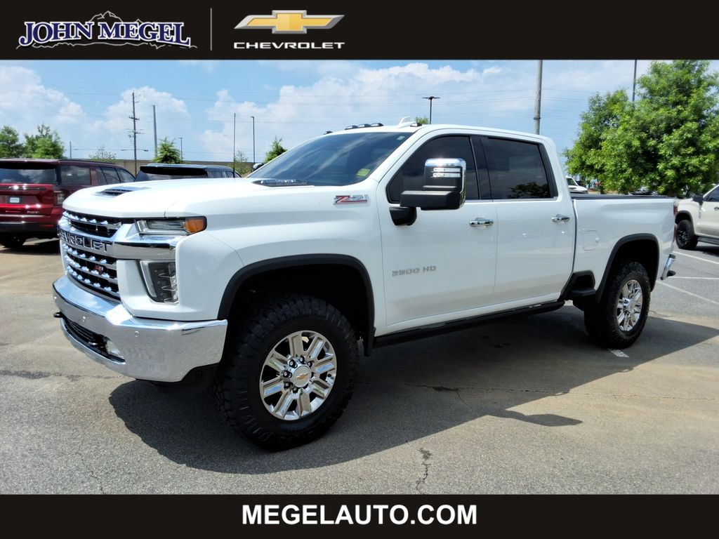 Summit White 2022 Chevrolet Silverado 2500HD LTZ Crew Cab 4WD Pickup Truck Four-Wheel Drive Automatic
