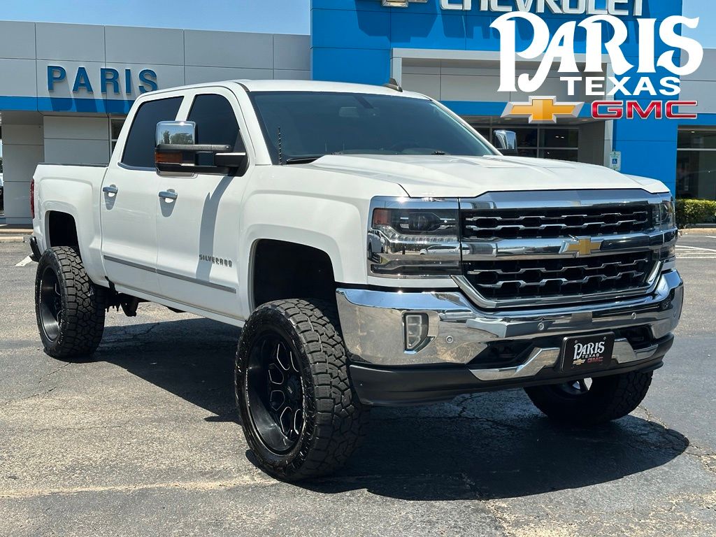 Summit White 2018 Chevrolet Silverado 1500 Pickup Truck Four-Wheel Drive 8-Speed Automatic Overdrive