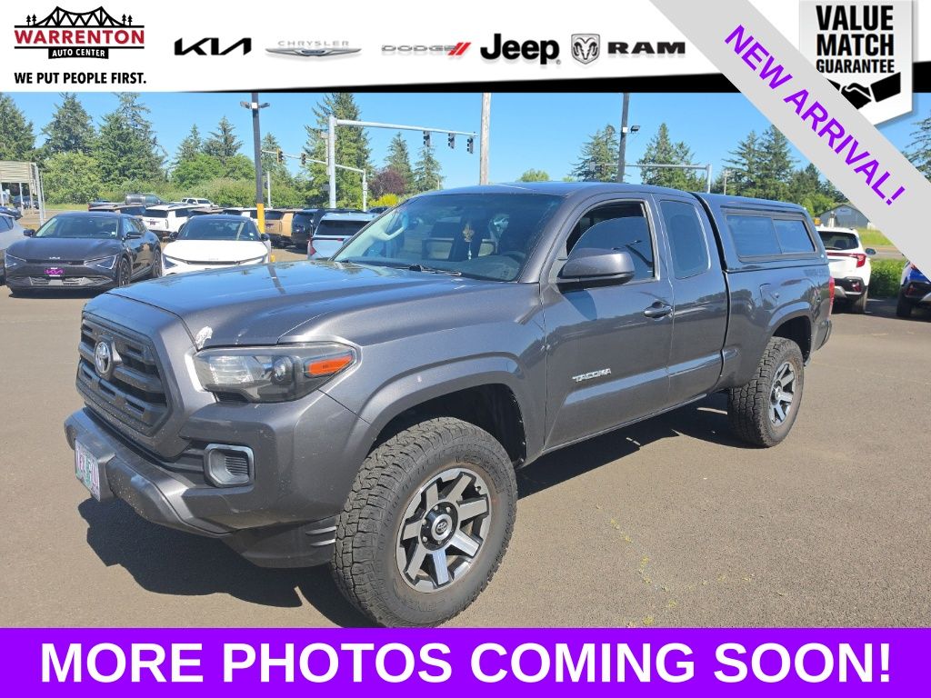 2017 Toyota Tacoma SR