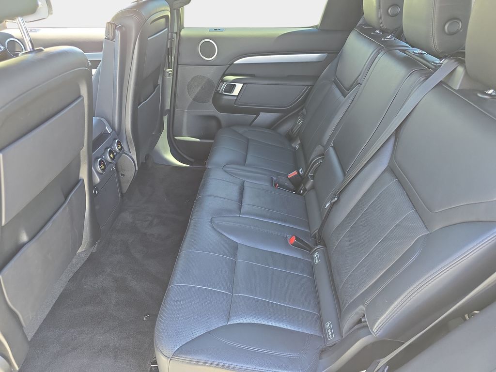 Used 2020 White Land Rover Landmark Edition image 19
