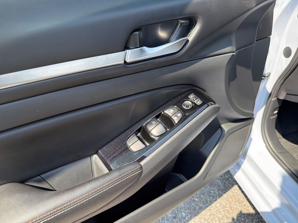 Used 2024 Nissan Altima 2.5 SR 4D Sedan