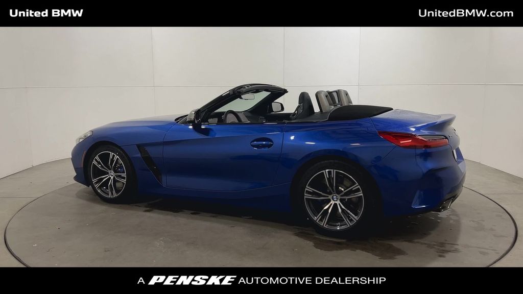 2025 BMW Z4 M40i 6