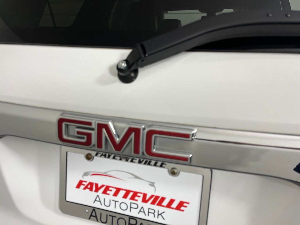 Thumbnail: 2017 GMC Acadia - 12