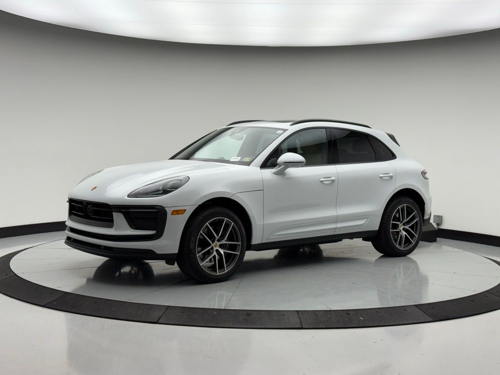 Thumbnail: 2025 Porsche Macan - 1