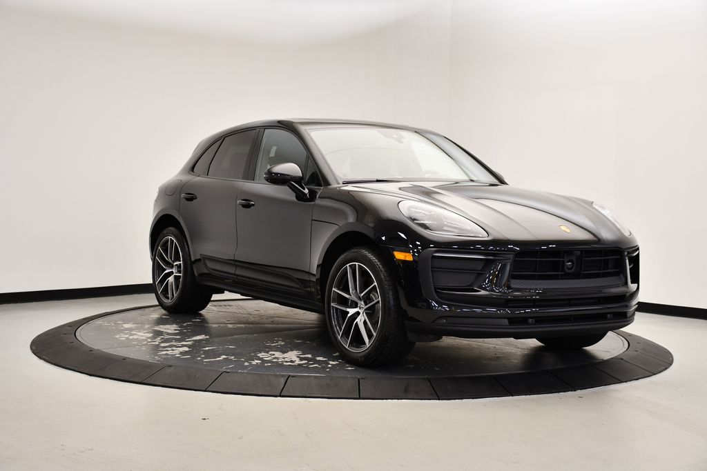 Thumbnail: 2025 Porsche Macan - 9