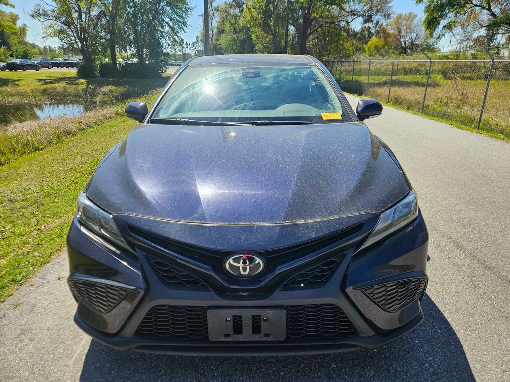 2022 Toyota Camry SE 8