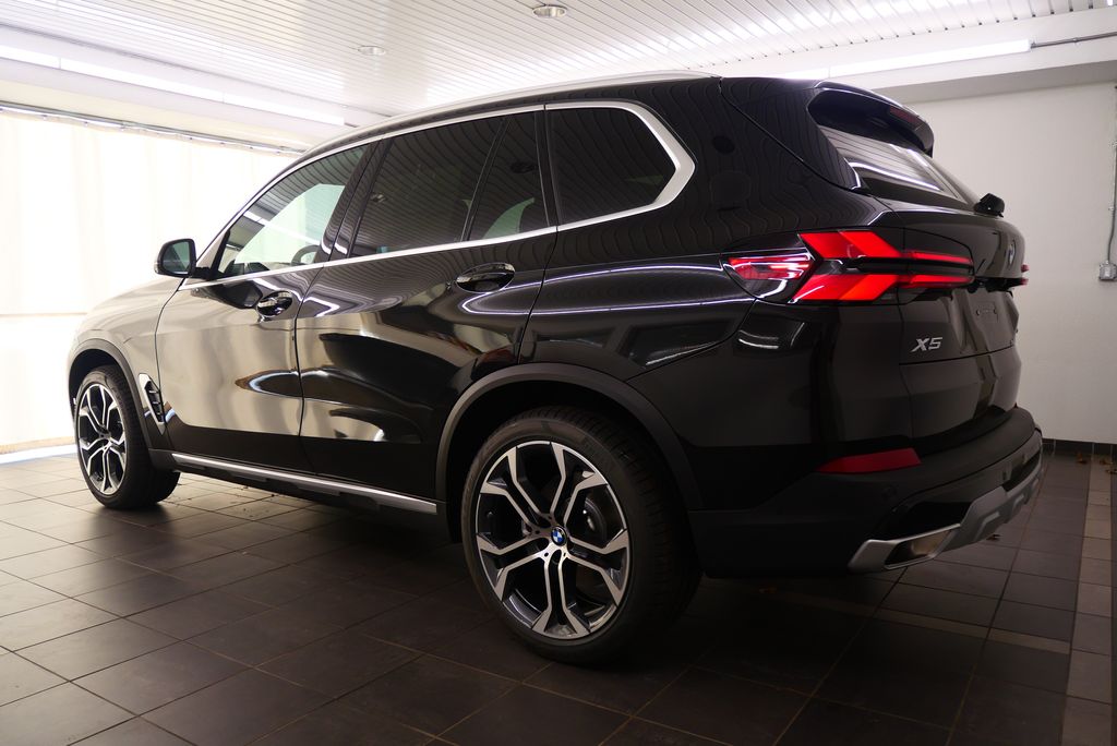 2025 BMW X5 xDrive50e 3