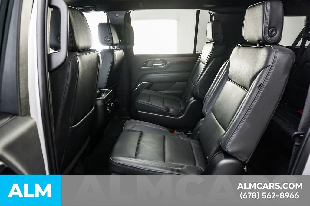 Used 2025 White GMC Denali image 19