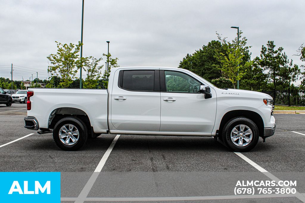 Used 2025 White Chevrolet LT image 9