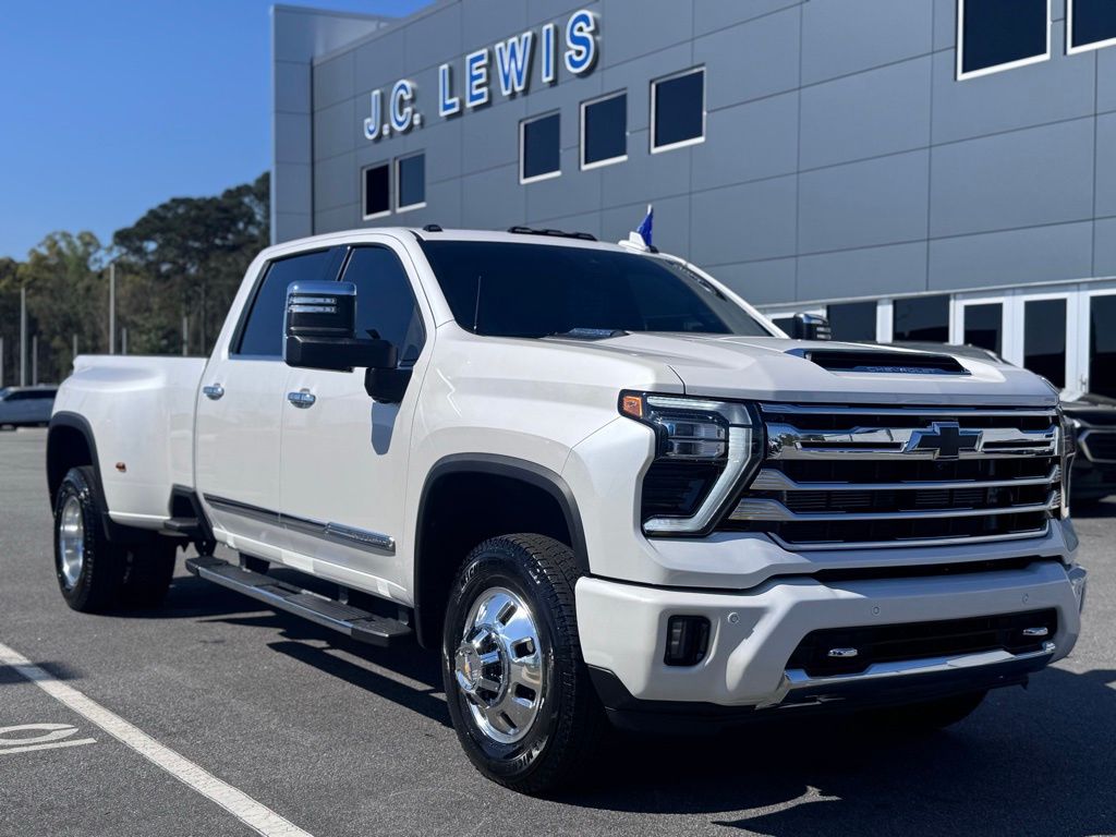 2025 Chevrolet Silverado 3500HD High Country