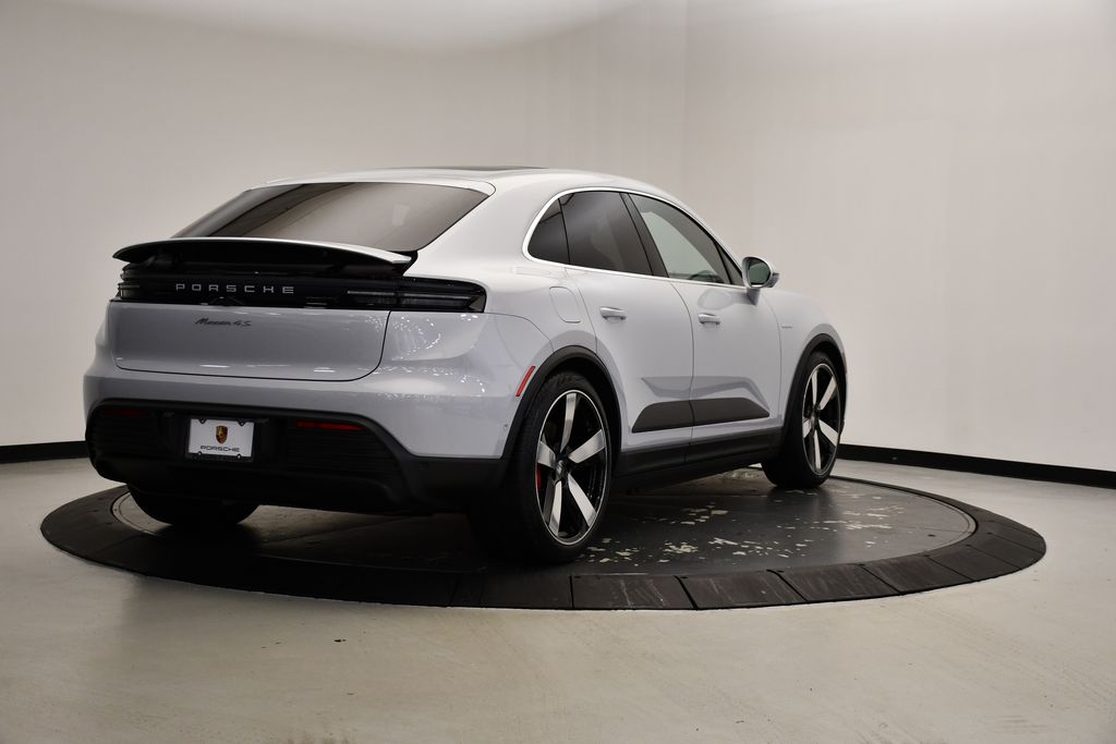 Thumbnail: 2025 Porsche Macan - 7