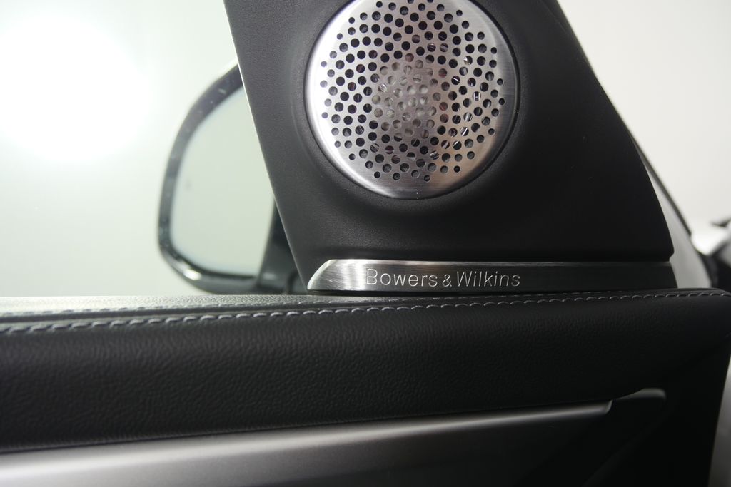 Thumbnail: 2026 BMW XM - 9