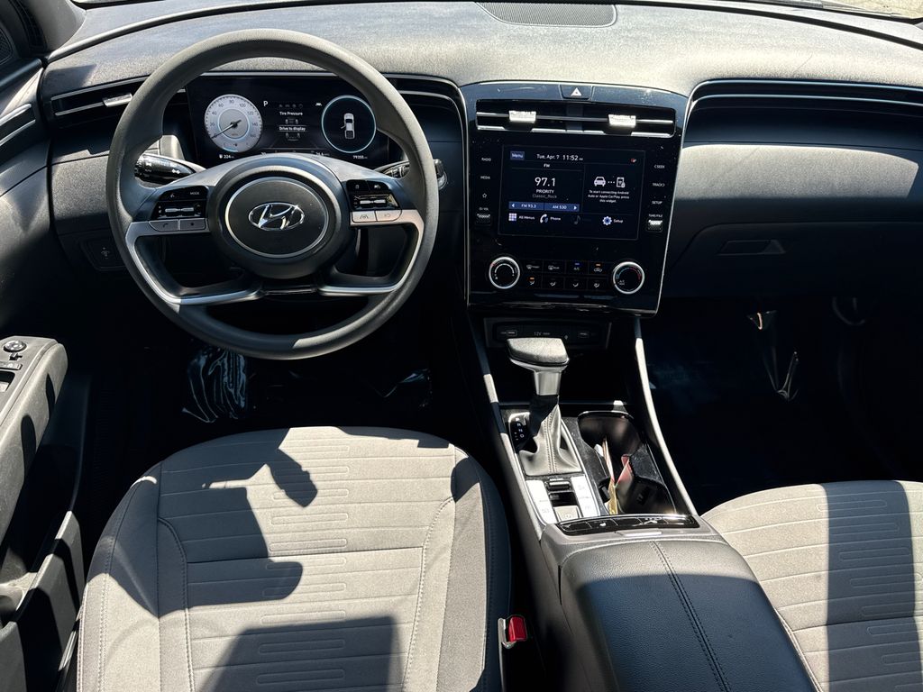 Used 2023 White Hyundai SEL image 22
