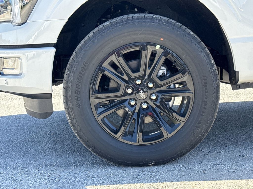 2025 Ford F-150 Platinum - 8