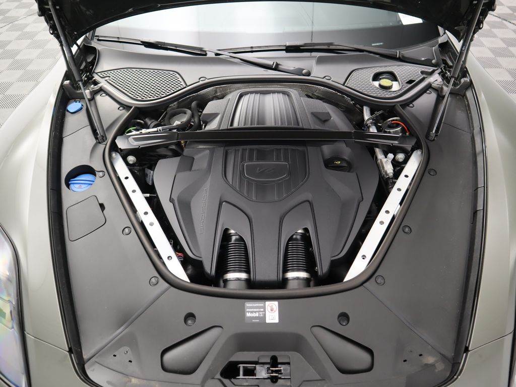 Thumbnail: 2025 Porsche Panamera - 32