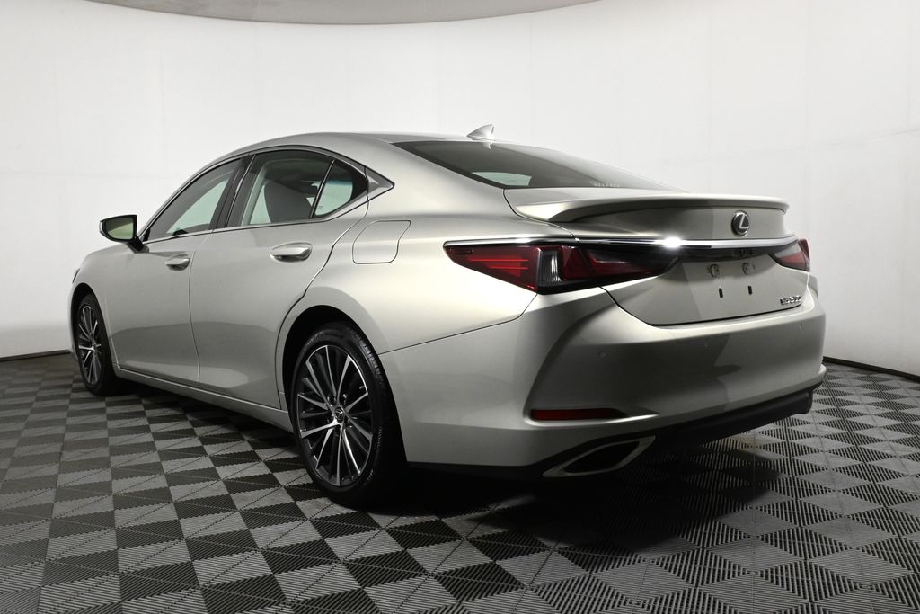 Thumbnail: 2023 Lexus ES - 5
