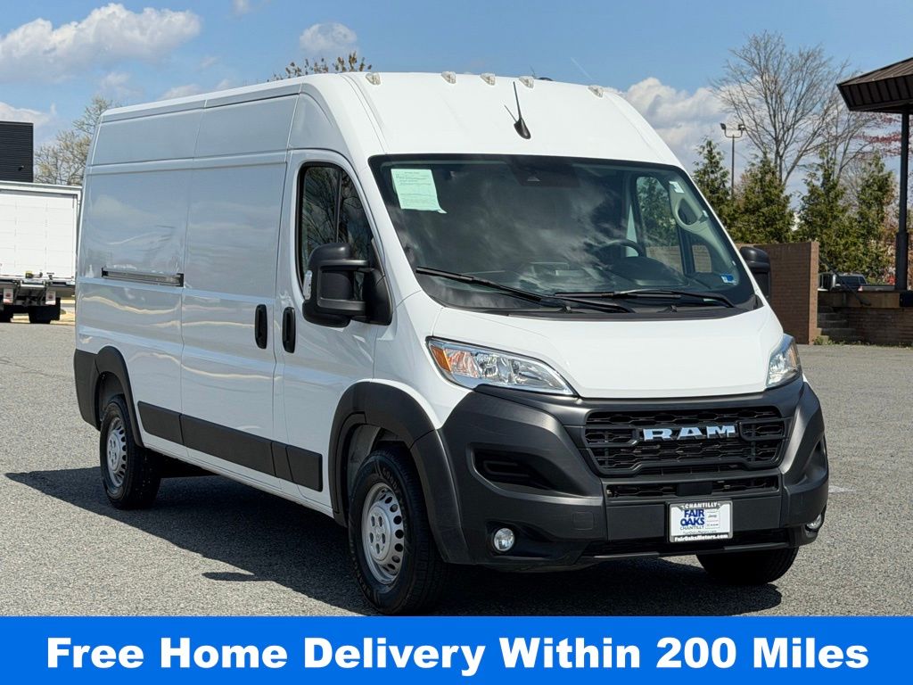 Bright White Clearcoat 2025 RAM ProMaster Van 9-Speed Automatic