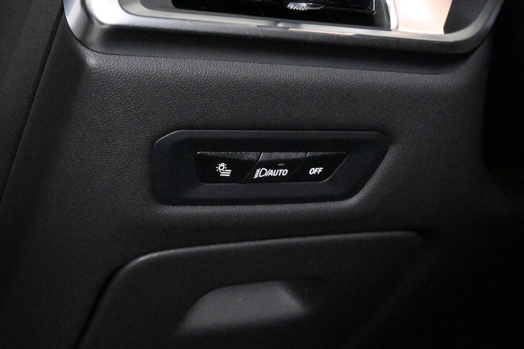 Thumbnail: 2026 BMW X5 - 27