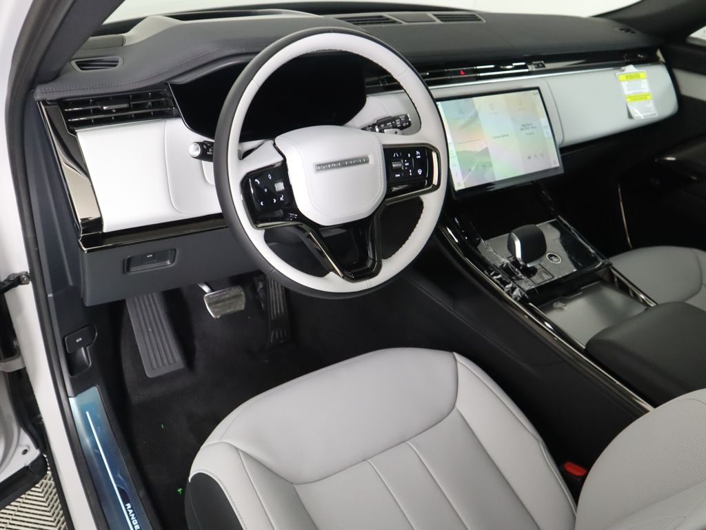 Thumbnail: 2025 Land Rover Range Rover Sport - 10