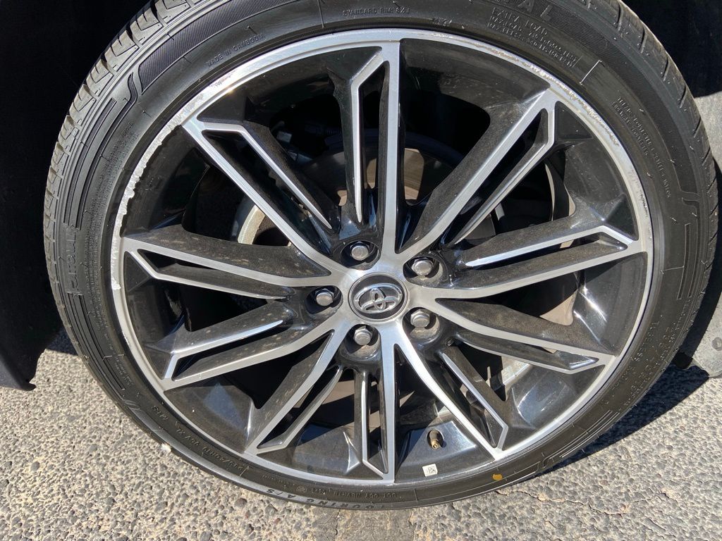 Thumbnail: 2020 Toyota Avalon - 15