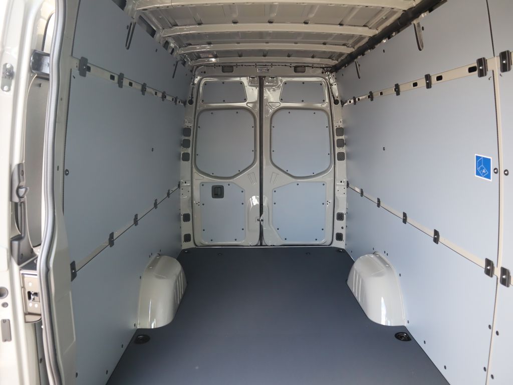 Thumbnail: 2025 Mercedes-Benz Sprinter - 30