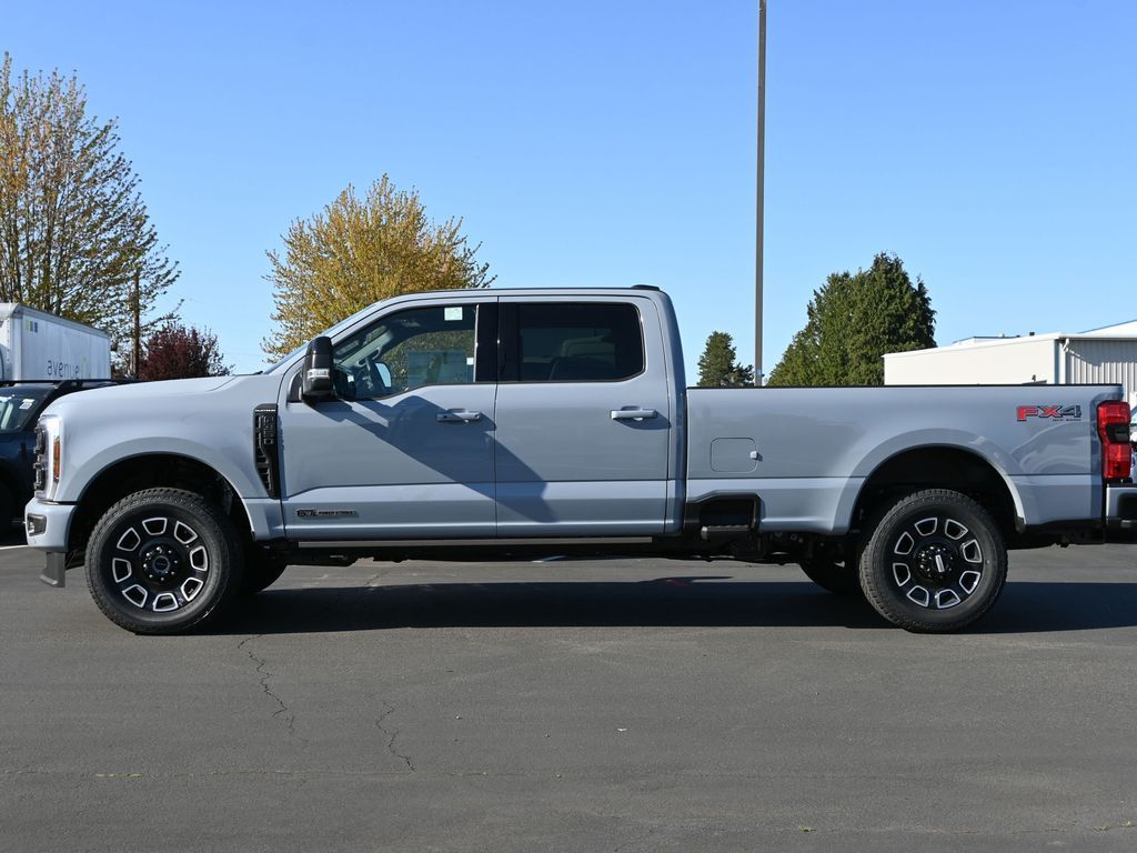 2025 Ford F-350 Super Duty Platinum