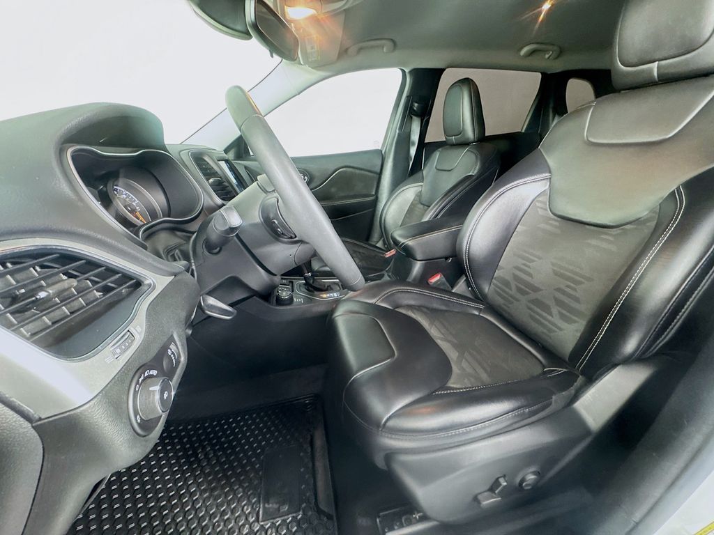 Used Car 2022 Jeep Cherokee  X For Sale Under $25,000 In Austin, Texas